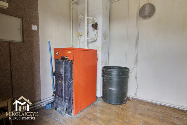 Wyjątkowe siedlisko na Warmii ze stawem – 1 ha