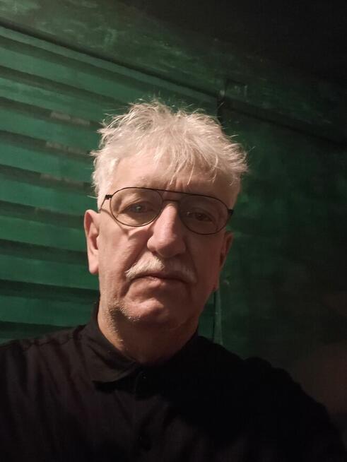 Szukam pilnie perwersyjnej słodkiej idiotki