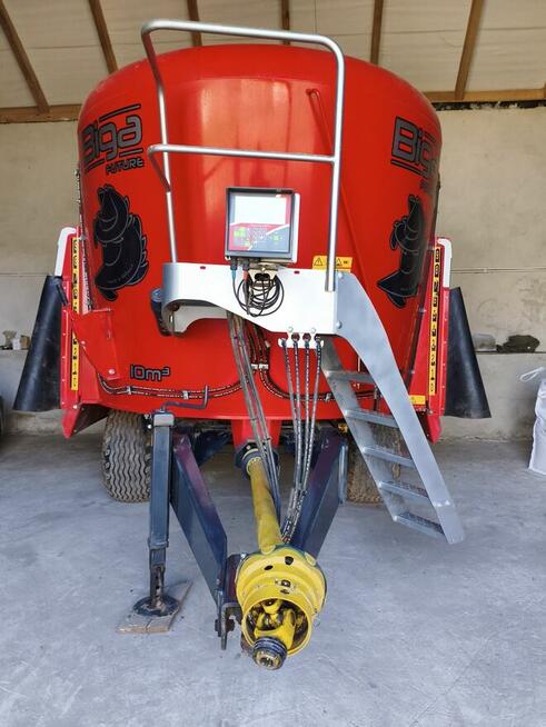 Wóz paszowy Peecon Biga Future 10m3