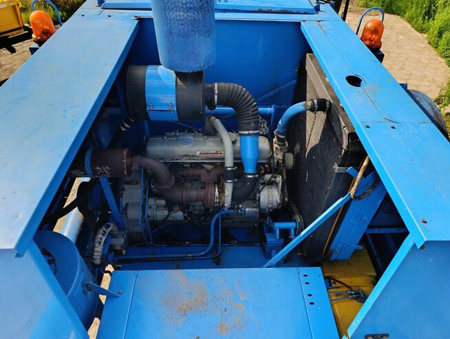 Sprzedam kombajn New Holland Bizon Z58 – Stan Idealny!