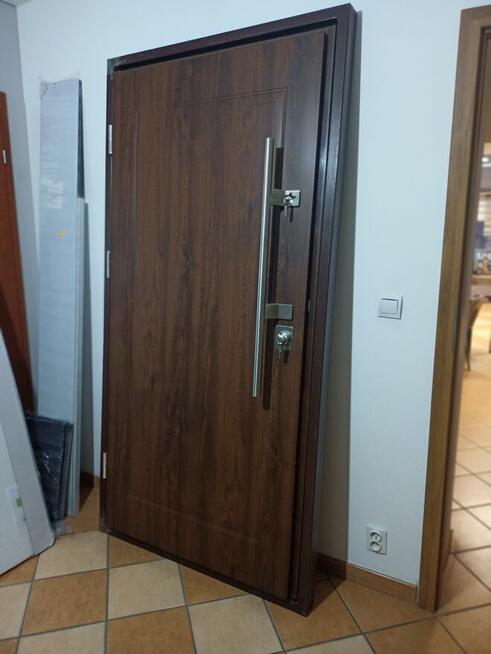 Drzwi Zewnętrzne 90 Lewe Kolor Orzech ciemny