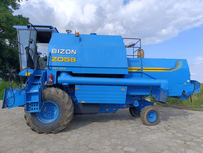 Sprzedam kombajn New Holland Bizon Z58 – Stan Idealny!