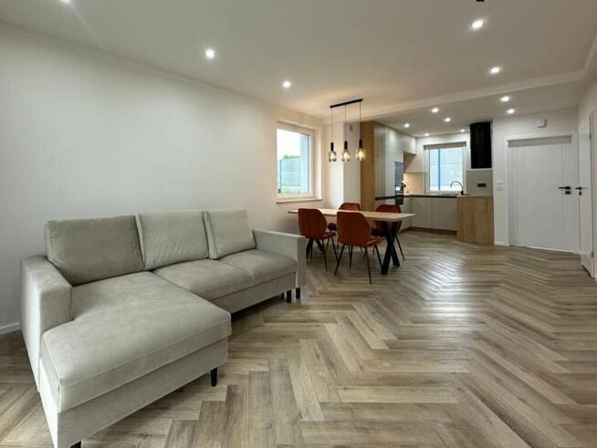 Na sprzedaż przestronny apartament z ogródkiem