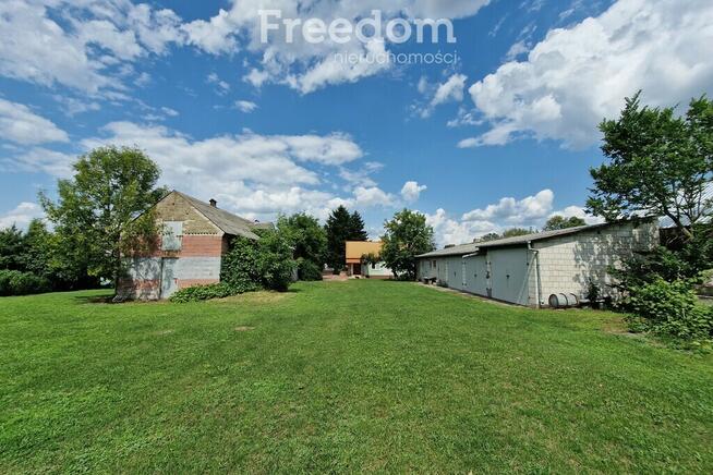 Dom w Szóstce wraz z budynkami gospodarczymi