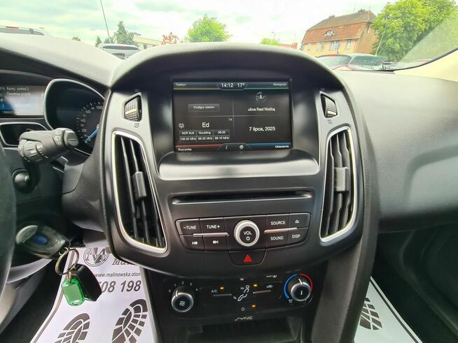Ford Focus Serwisowany Navi PDC Klimatyzacja Sensory Tempomat Halogeny Wzorowy