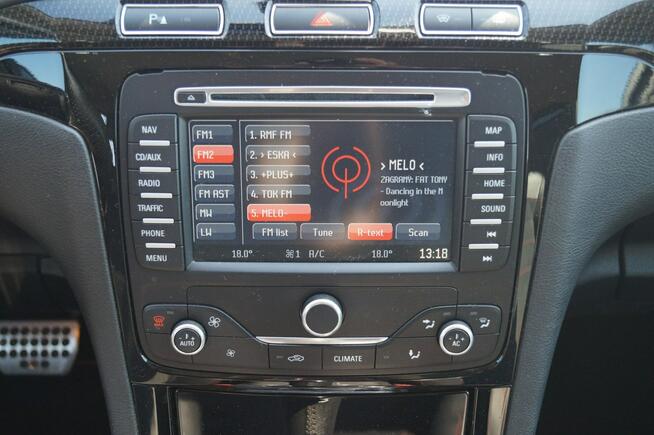 Ford S-Max TITANIUM 2,0 240 KM 7 FOTELI NAVI KSENON LED HAK PÓŁ SKÓRA