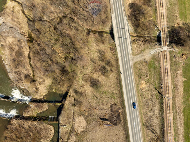 Działka pod stragan przy Zakopiance B. Dunajec