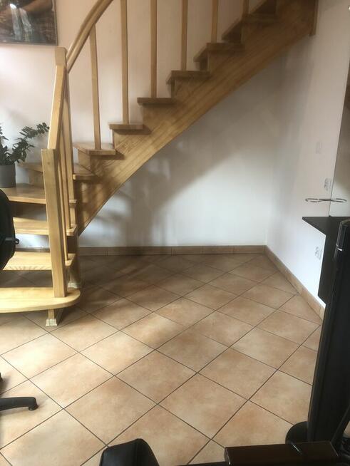 Wynajmę miejsce dla manikiurzystki w salonie fryzjerskim