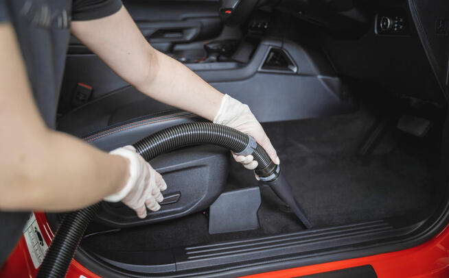 Mobilne Pranie Tapicerki Samochodowej u Klienta