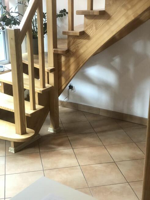 Wynajmę miejsce dla manikiurzystki w salonie fryzjerskim