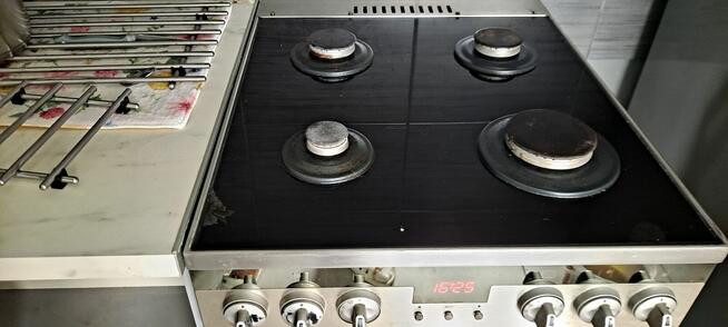 Kuchnia gazowo-elektryczna