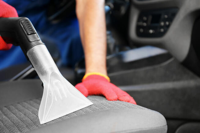 Mobilne Pranie Tapicerki Samochodowej u Klienta