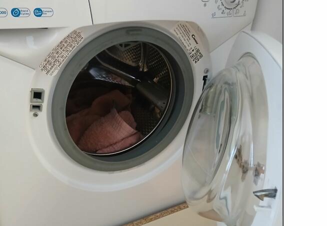 Uszkodzona 2 letnia mini pralka Candy, przeznaczona na częśc