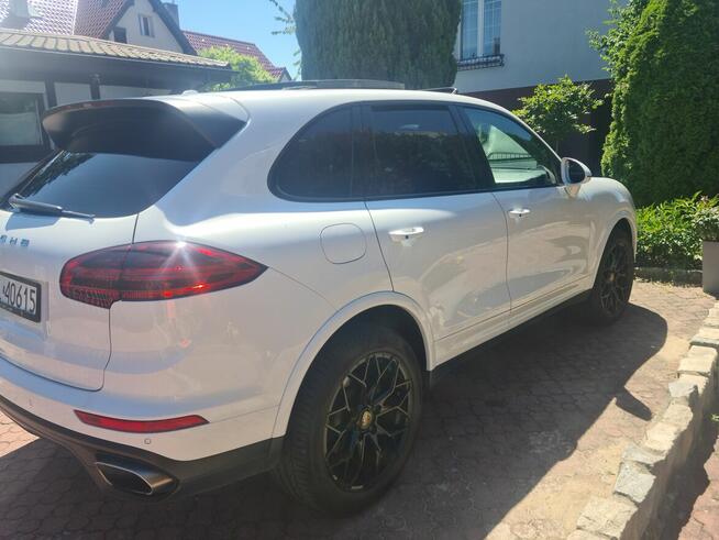PORSCHE CAYENNE PLATINUM EDITION S
