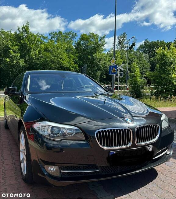 BMW Seria 5 528i xDrive Luxury Line