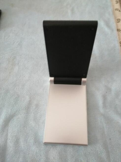 ŁADOWARKA INDUKCYJNA DO TELEFONU DESK HAMA