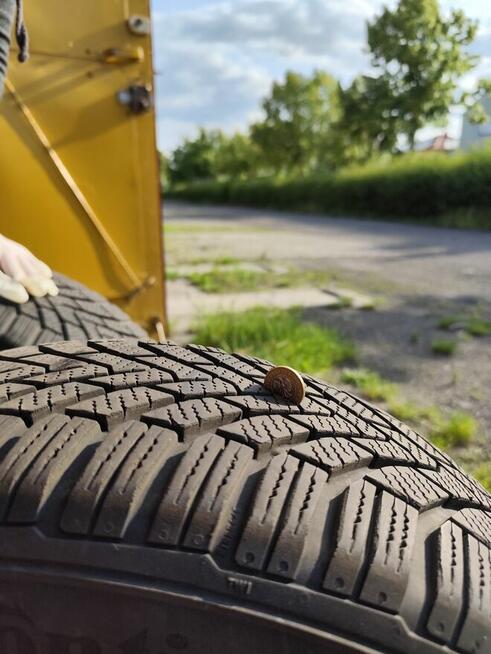 Sprzedam komplet felg i opon zimowych continental 195/65 R15