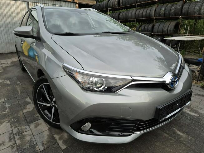 Auris 1.8 hybryda Sports 100km automat NAVI serwis BEZYWPADEK 2017
