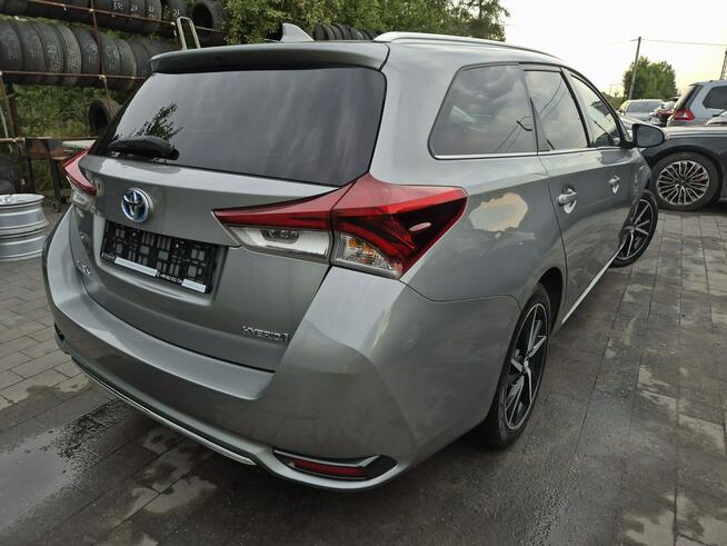 Auris 1.8 hybryda Sports 100km automat NAVI serwis BEZYWPADEK 2017
