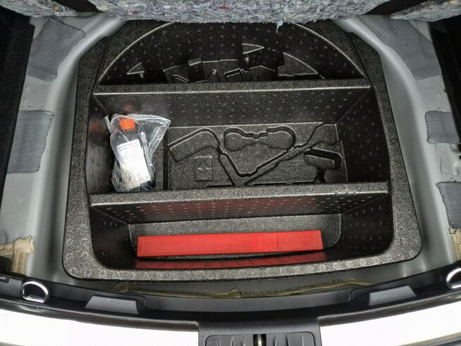 Auris 1.8 hybryda Sports 100km automat NAVI serwis BEZYWPADEK 2017