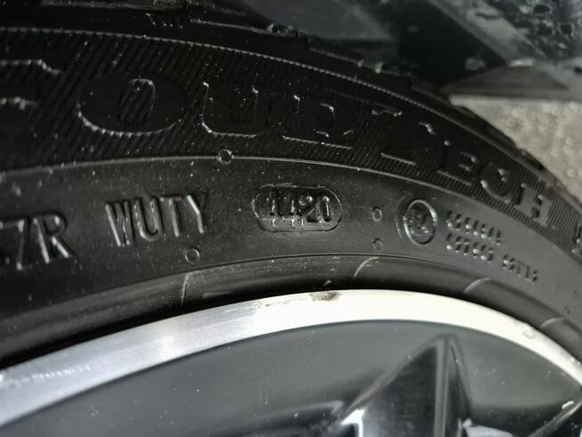 Auris 1.8 hybryda Sports 100km automat NAVI serwis BEZYWPADEK 2017