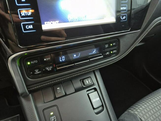 Auris 1.8 hybryda Sports 100km automat NAVI serwis BEZYWPADEK 2017