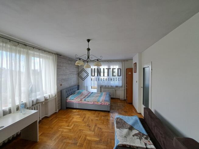 DOM w Domaniowie z ogrodem