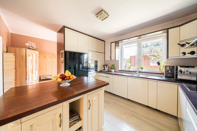 Dom Niekanin gm. Kołobrzeg, Radosna