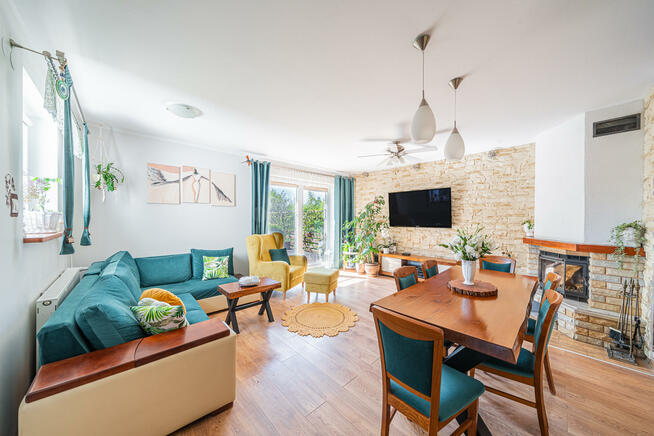 Dom Niekanin gm. Kołobrzeg, Radosna