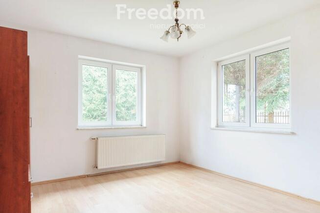 Dom na urokliwej działce + magazyn