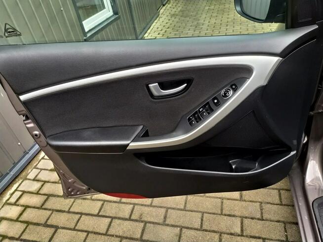 Hyundai i30 1.6Gdi Benzyna Klimatronik Ledy Hak Grzane Fotele Zarejestrowany