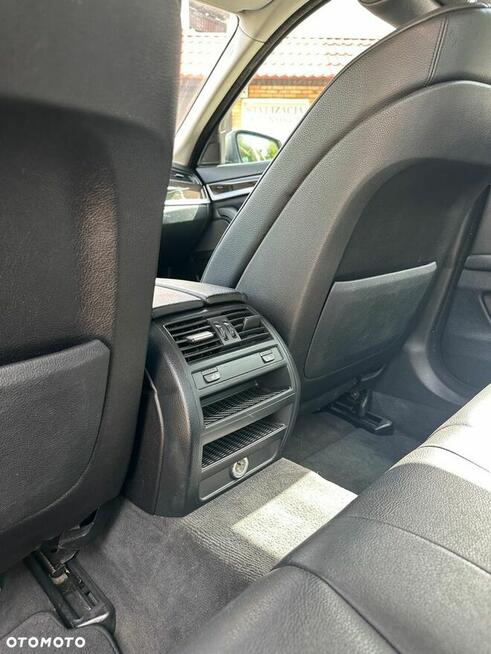 BMW Seria 5 528i xDrive Luxury Line