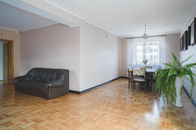 Sprzedaż zadbanego, przestronnego i wygodnego domu 355m