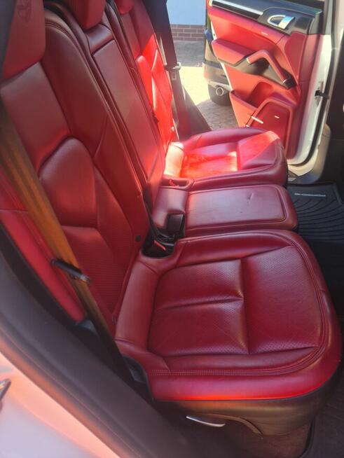 PORSCHE CAYENNE PLATINUM EDITION S