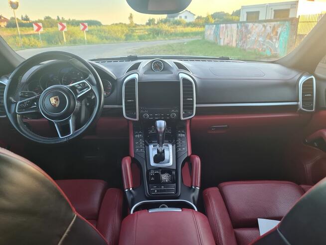 PORSCHE CAYENNE PLATINUM EDITION S