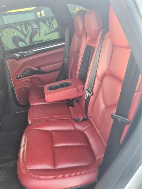 PORSCHE CAYENNE PLATINUM EDITION S