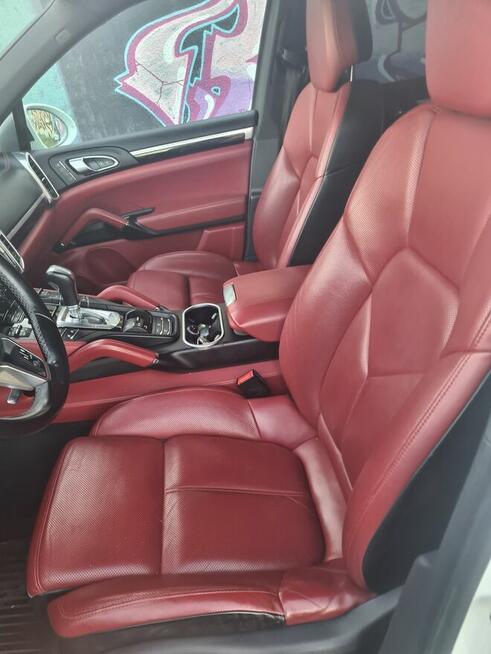 PORSCHE CAYENNE PLATINUM EDITION S