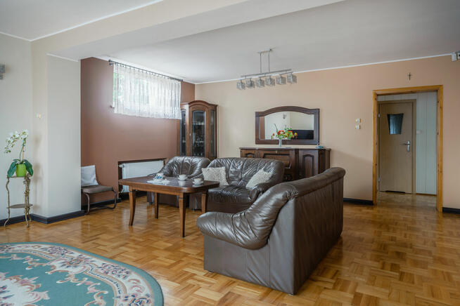 Sprzedaż zadbanego, przestronnego i wygodnego domu 355m