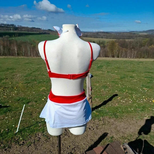 Zmysłowy strój pielęgniarki – 4-częściowy komplet, nowy!