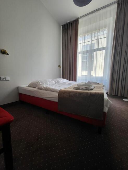 Używane meble hotelowe w dobrej cenie - okazja