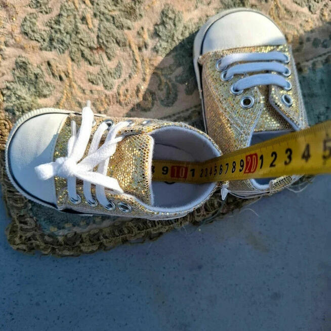 Złote buciki glamour Miękkie, stylowe, idealne na prezent dl