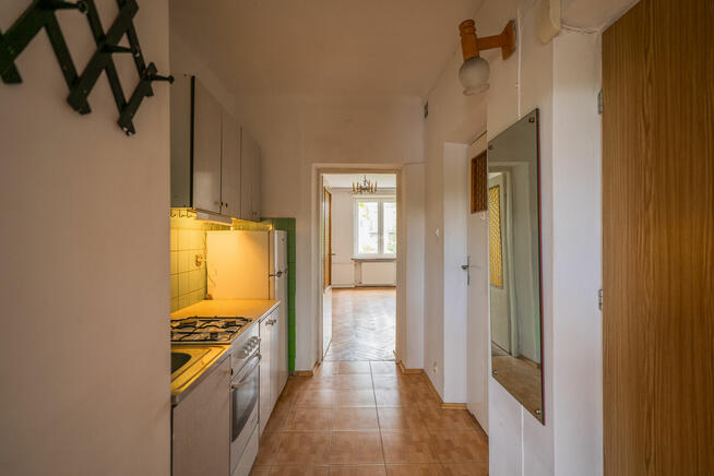 2 pokoje z miejscem parkingowym obok metra Stare Bielany