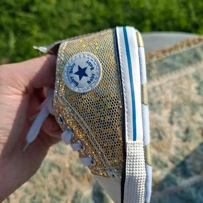 Złote buciki glamour Miękkie, stylowe, idealne na prezent dl