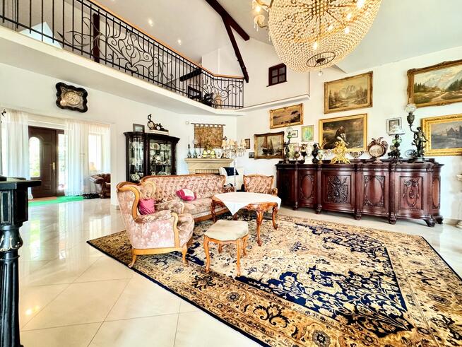 Unikatowy dom z dużą działką w zielonej okolicy