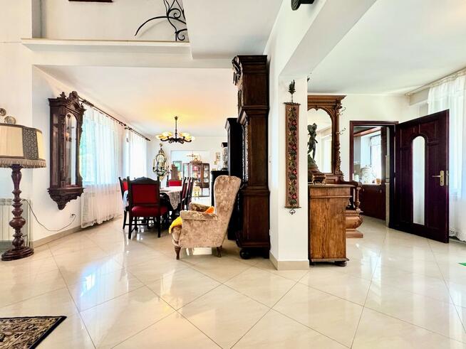 Unikatowy dom z dużą działką w zielonej okolicy