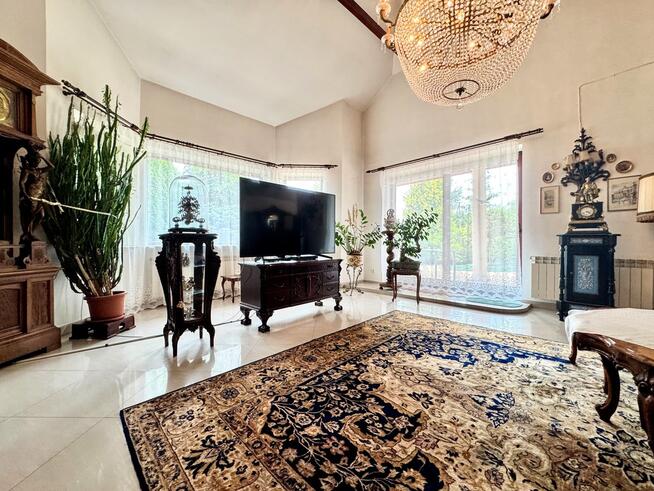 Unikatowy dom z dużą działką w zielonej okolicy