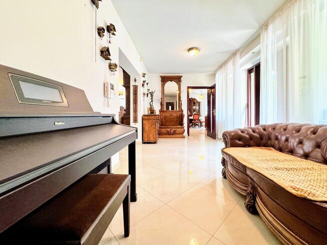 Unikatowy dom z dużą działką w zielonej okolicy