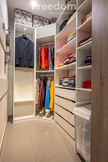 Szamotulska, 2 pokoje, osobna kuchnia, parking