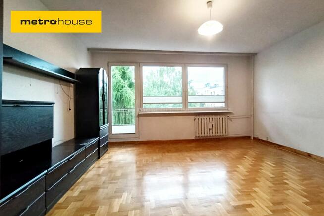 3 pokoje, balkon, 2 piwnice  Barwinek, Kielce