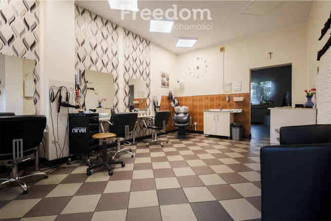 Na sprzedaż dom z lokalem usługowym